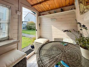 Photo 17- click for photo gallery